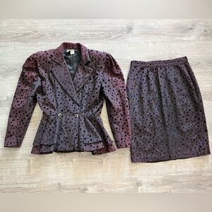 Vintage women’s size 12 Heidi J Suit blazer Skirt set Purple black Polka Dot